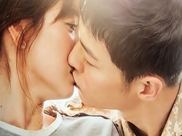 Sinh viên mơ thấy hôn bạn thân của mình