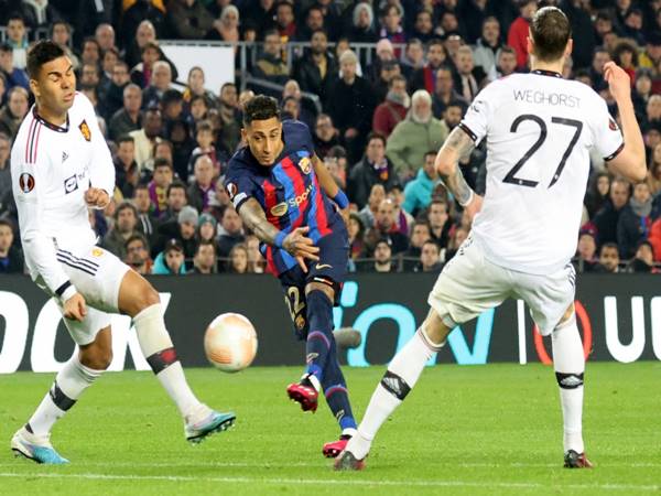 Bóng đá Quốc Tế trưa 17/2: MU và Barca rượt đuổi tỷ số kịch tính