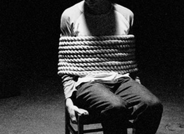 Mơ thấy mình tham gia bắt cóc người khác